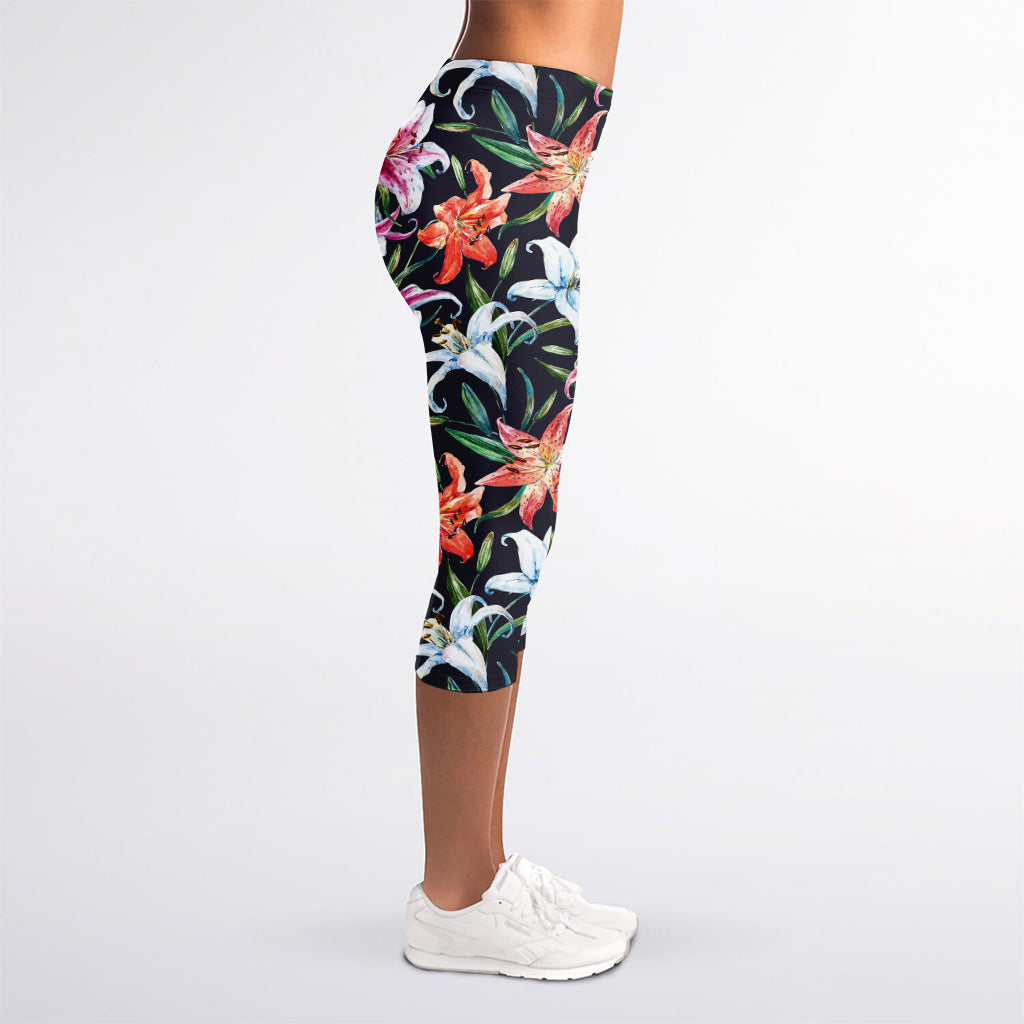 Watercolor Lily Flowers Pattern Print Women's Capri Leggings