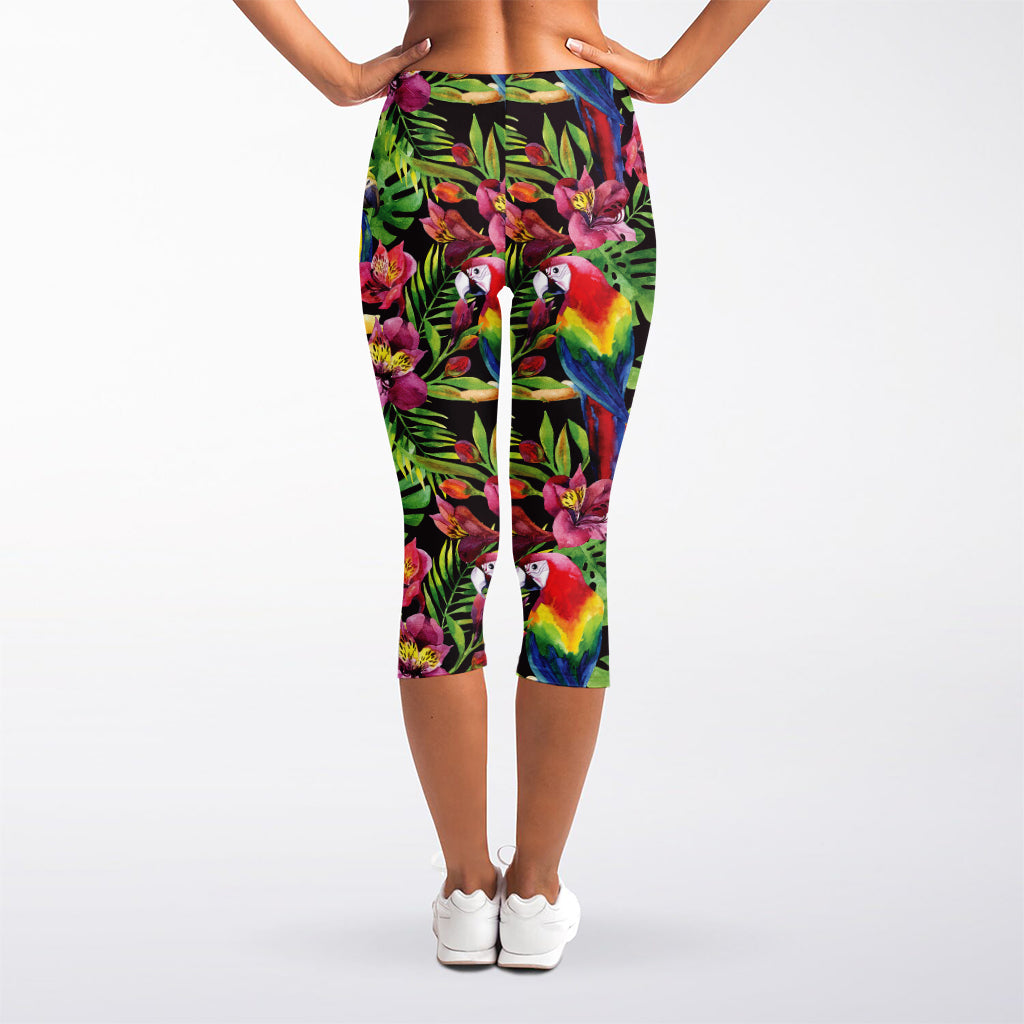 Watercolor Parrot Pattern Print Women's Capri Leggings