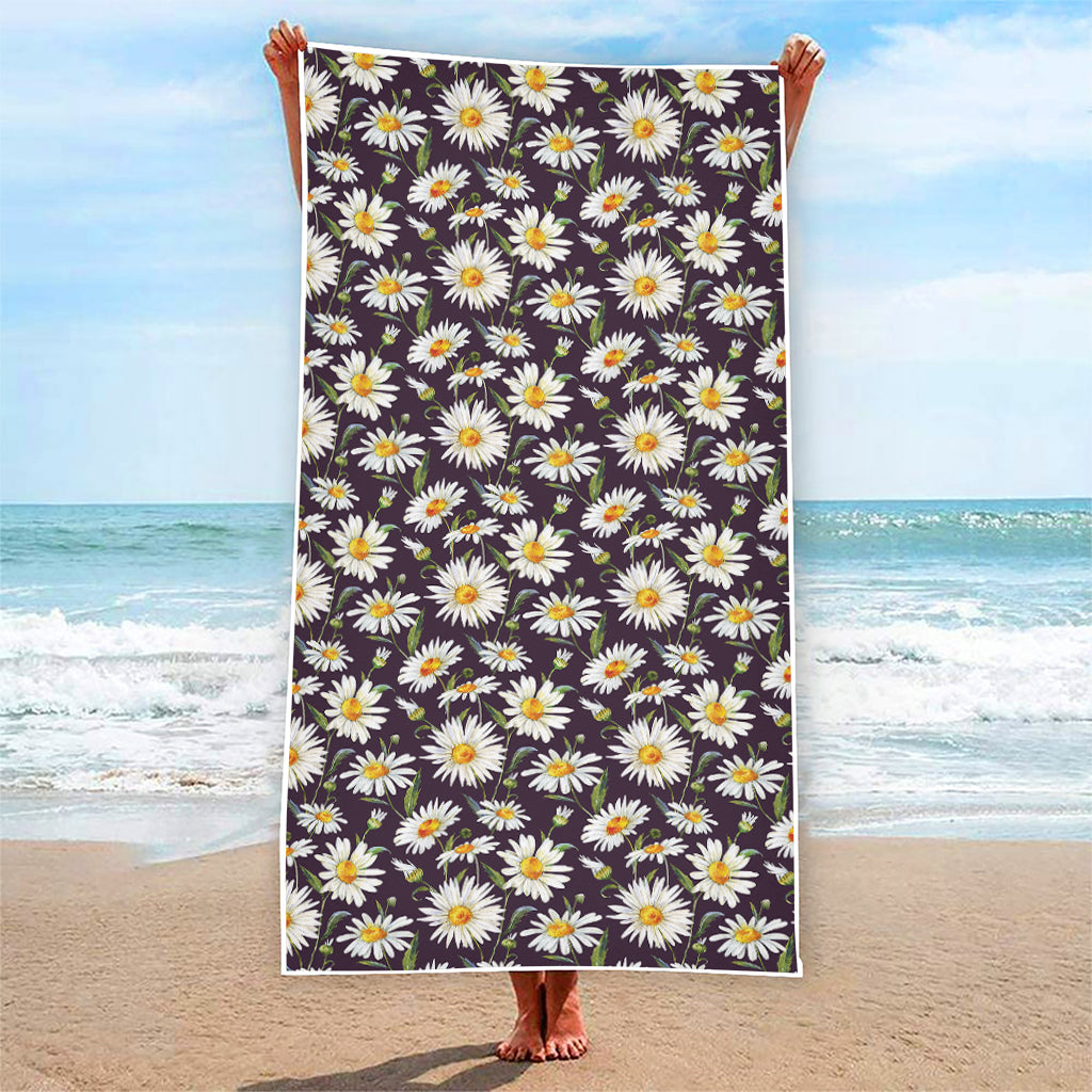 Watercolor White Daisy Pattern Print Beach Towel