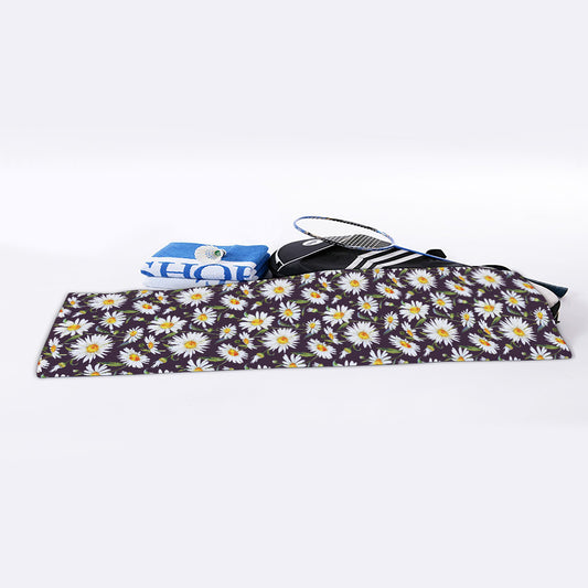 Watercolor White Daisy Pattern Print Sports Towel