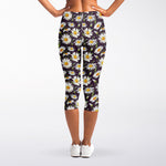Watercolor White Daisy Pattern Print Women's Capri Leggings