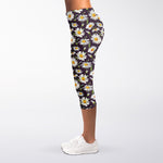 Watercolor White Daisy Pattern Print Women's Capri Leggings