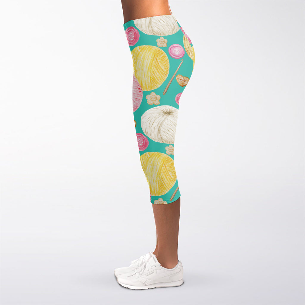 Watercolor Yarn Pattern Print Women's Capri Leggings