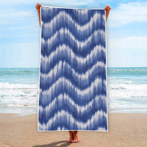 Wavy Shibori Pattern Print Beach Towel