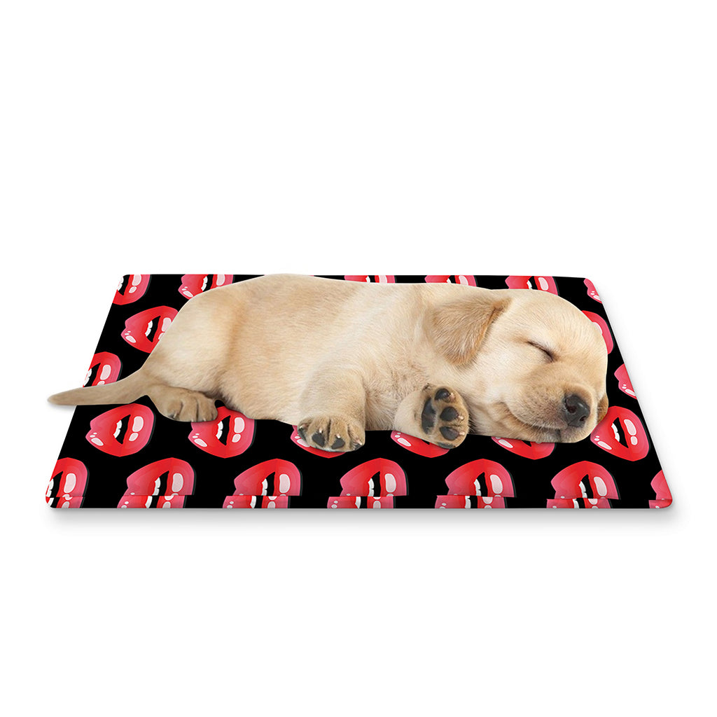 Wet Lips Pattern Print Pet Cooling Mat Cover