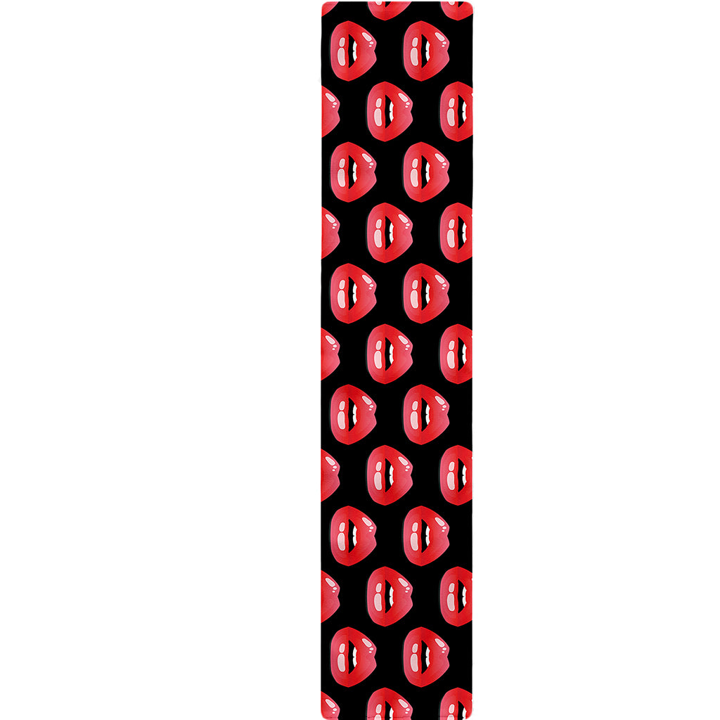 Wet Lips Pattern Print Table Runner