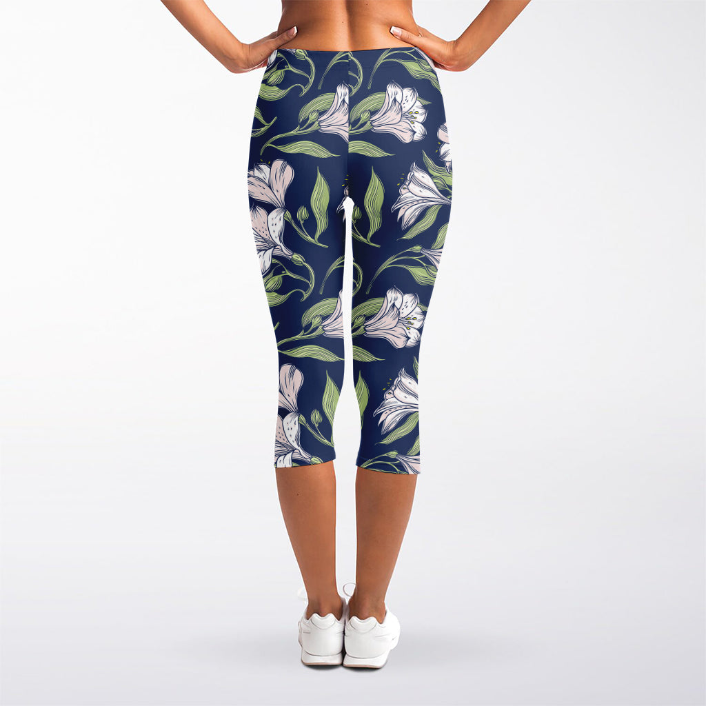 White Alstroemeria Pattern Print Women's Capri Leggings