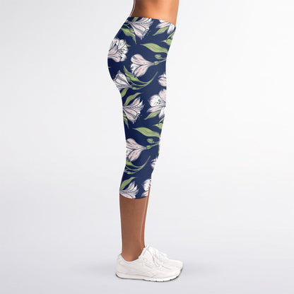 White Alstroemeria Pattern Print Women's Capri Leggings