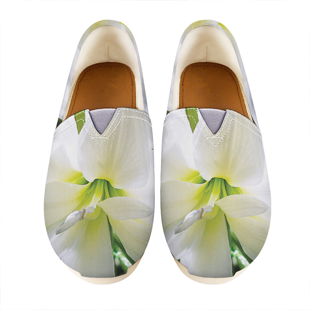 White Amaryllis Print Casual Shoes