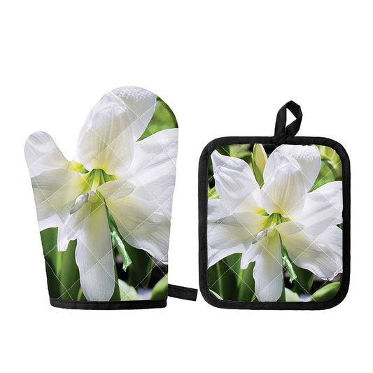 White Amaryllis Print Oven Mitt And Pot Holder Set