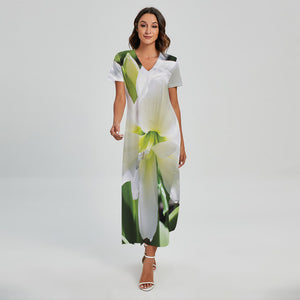 White Amaryllis Print Short Sleeve Maxi Dress