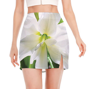 White Amaryllis Print Side Slit Mini Skirt