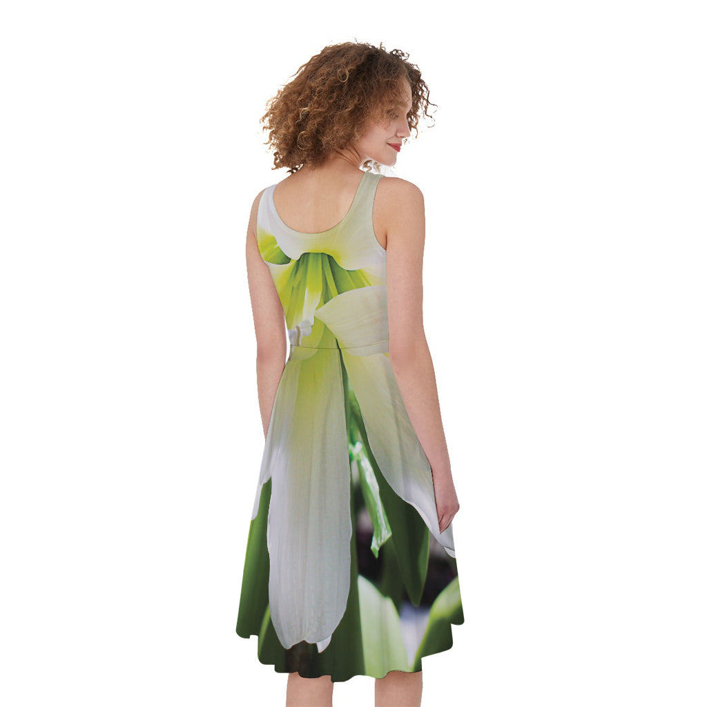 White Amaryllis Print Women's Sleeveless Dress
