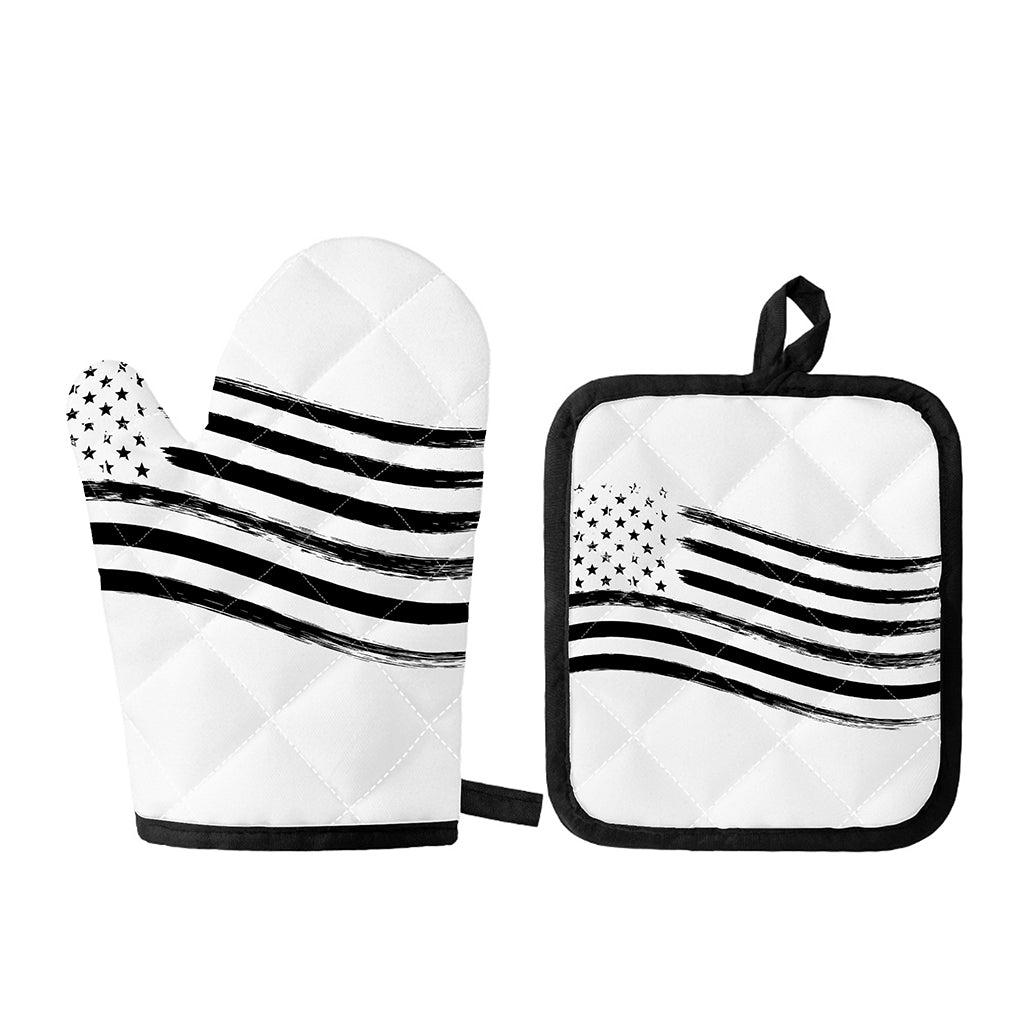 White And Black American Flag Print Oven Mitt And Pot Holder Set