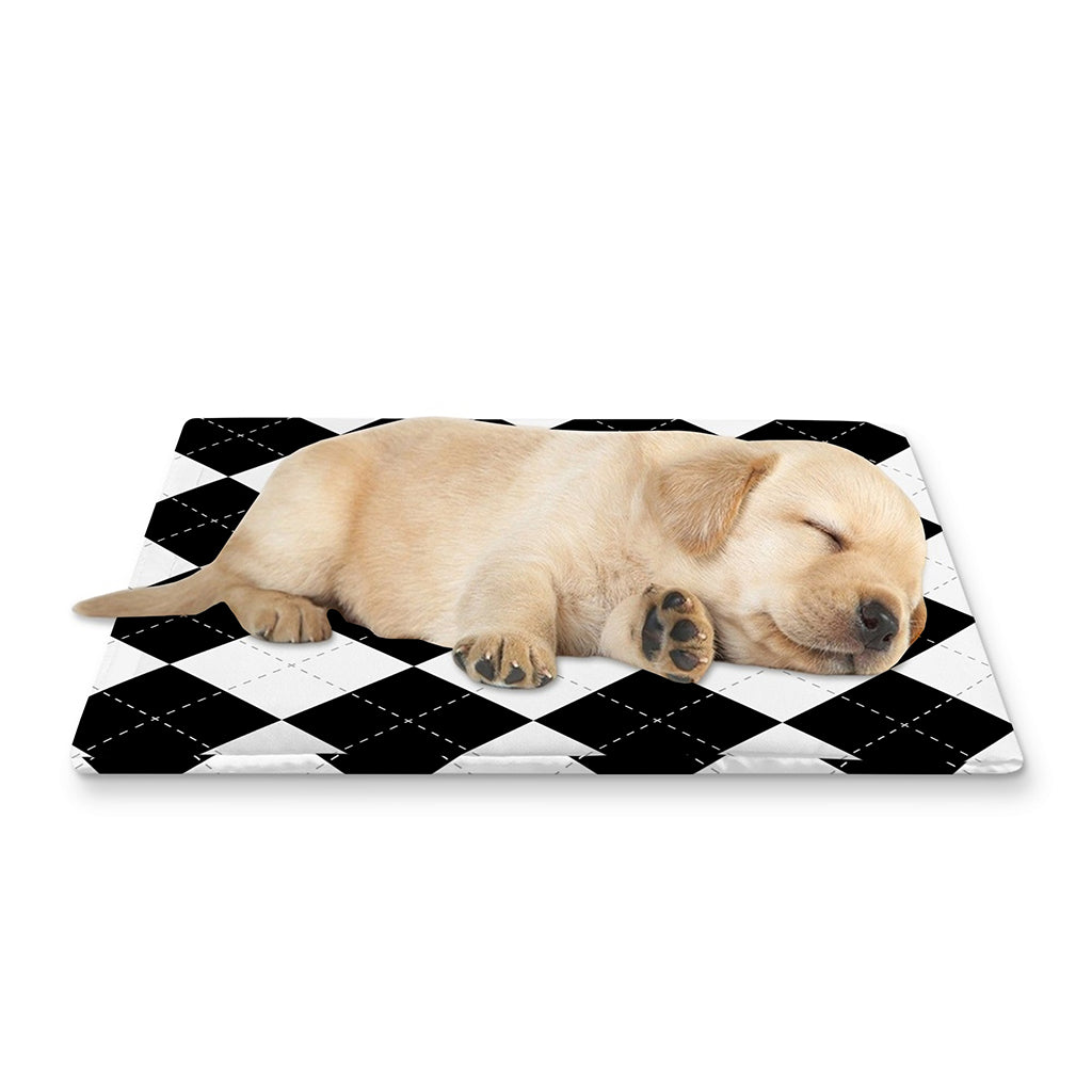 White And Black Argyle Pattern Print Pet Cooling Mat Cover