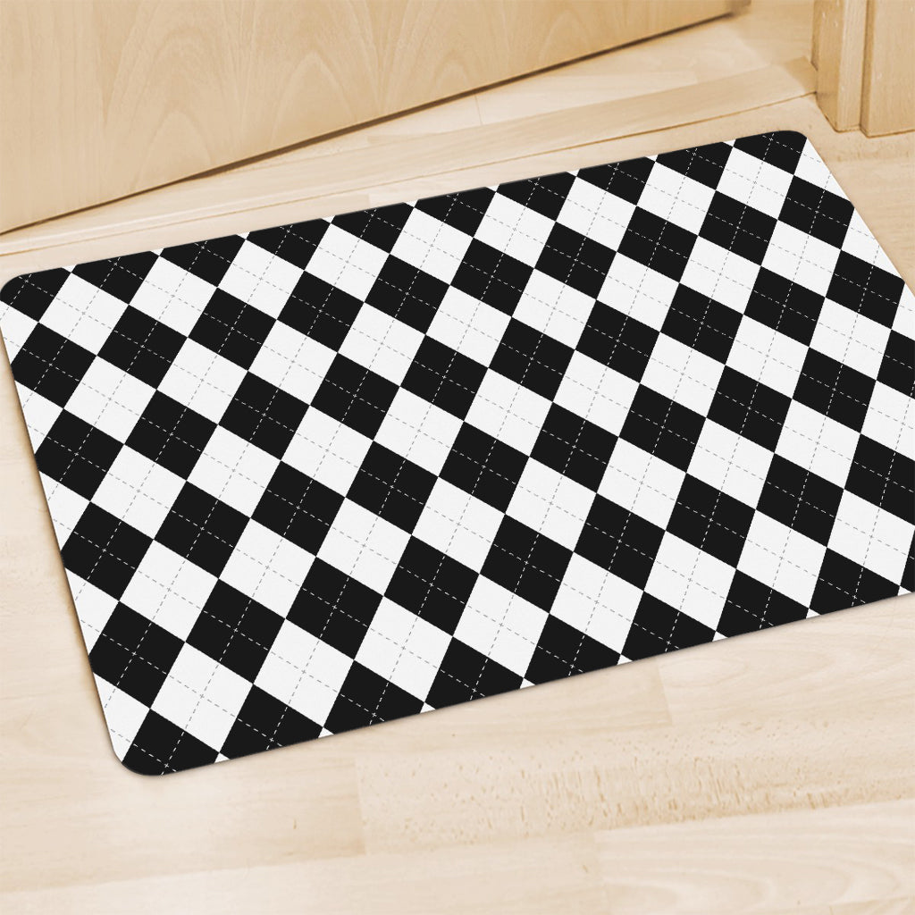 White And Black Argyle Pattern Print Polyester Doormat
