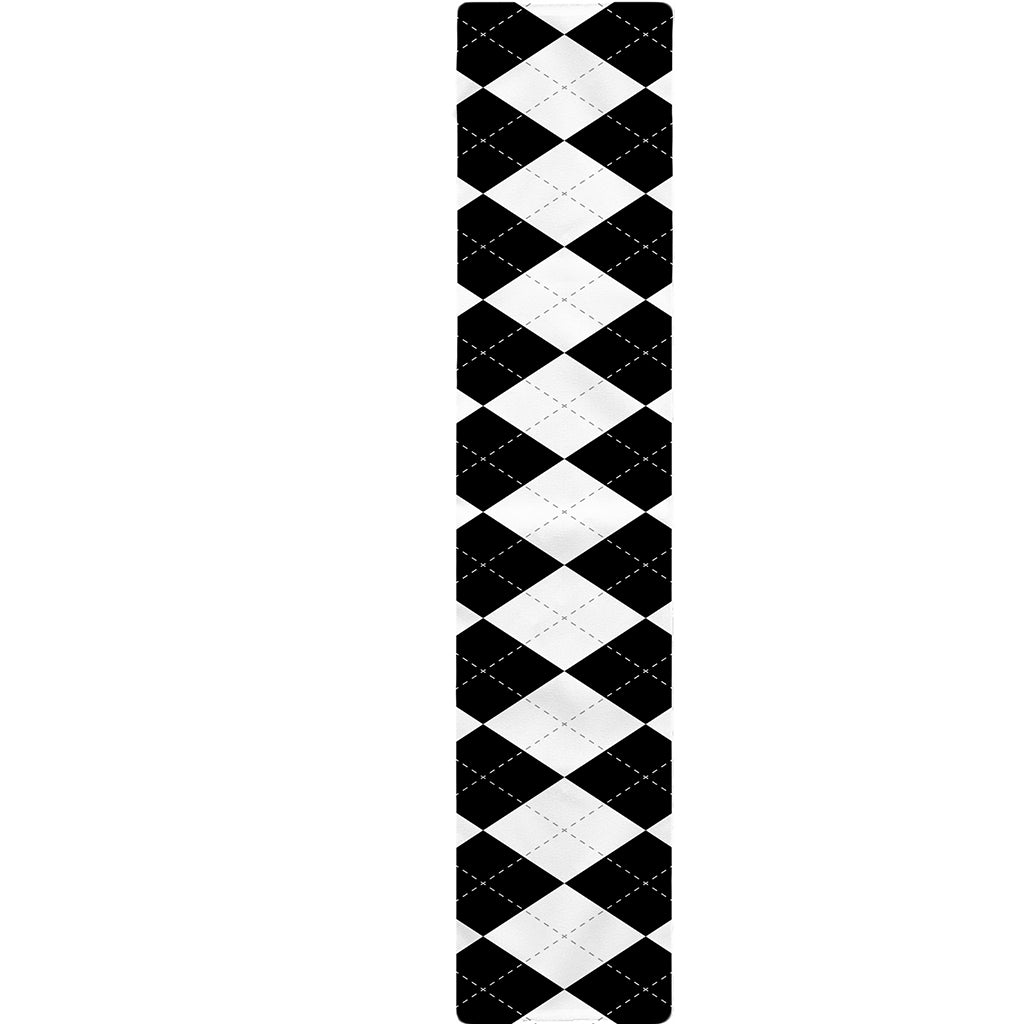 White And Black Argyle Pattern Print Table Runner