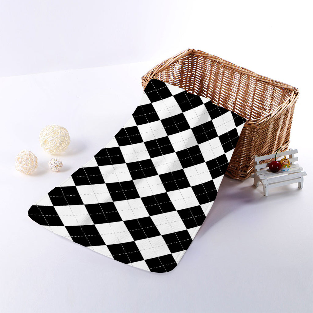 White And Black Argyle Pattern Print Towel