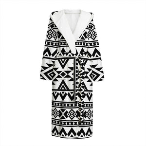 White And Black Aztec Pattern Print Hooded Bathrobe