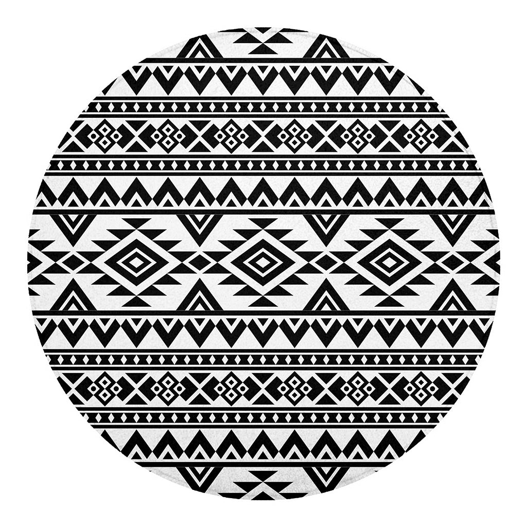 White And Black Aztec Pattern Print Round Blanket
