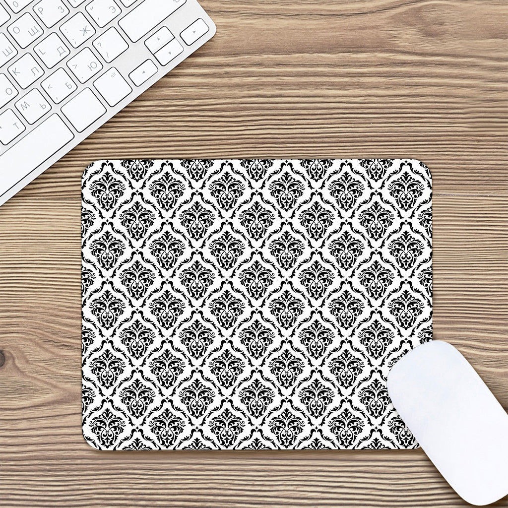 White And Black Damask Pattern Print Mouse Pad