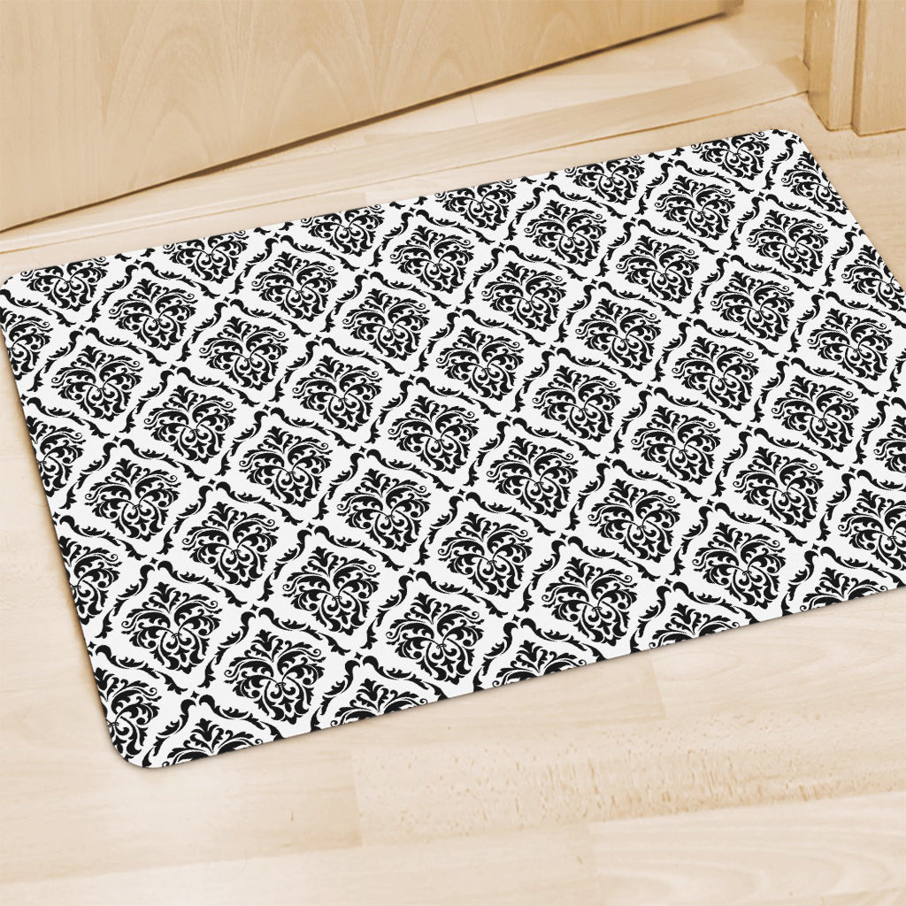 White And Black Damask Pattern Print Polyester Doormat