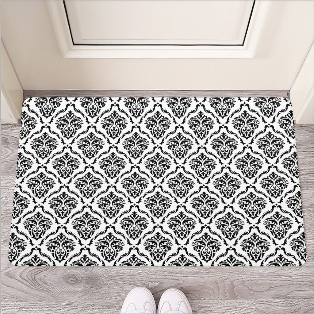 White And Black Damask Pattern Print Rubber Doormat