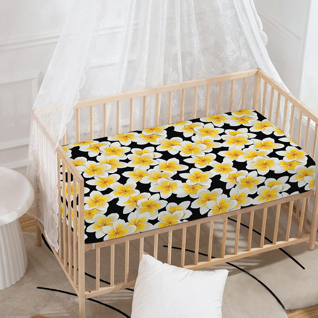 White And Black Frangipani Pattern Print Baby Crib Sheet