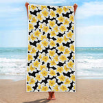 White And Black Frangipani Pattern Print Beach Towel