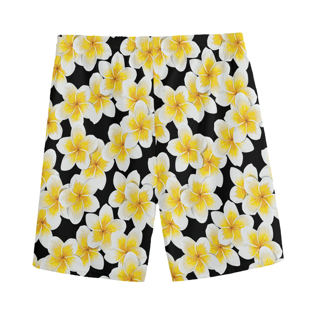 White And Black Frangipani Pattern Print Men's Sports Shorts