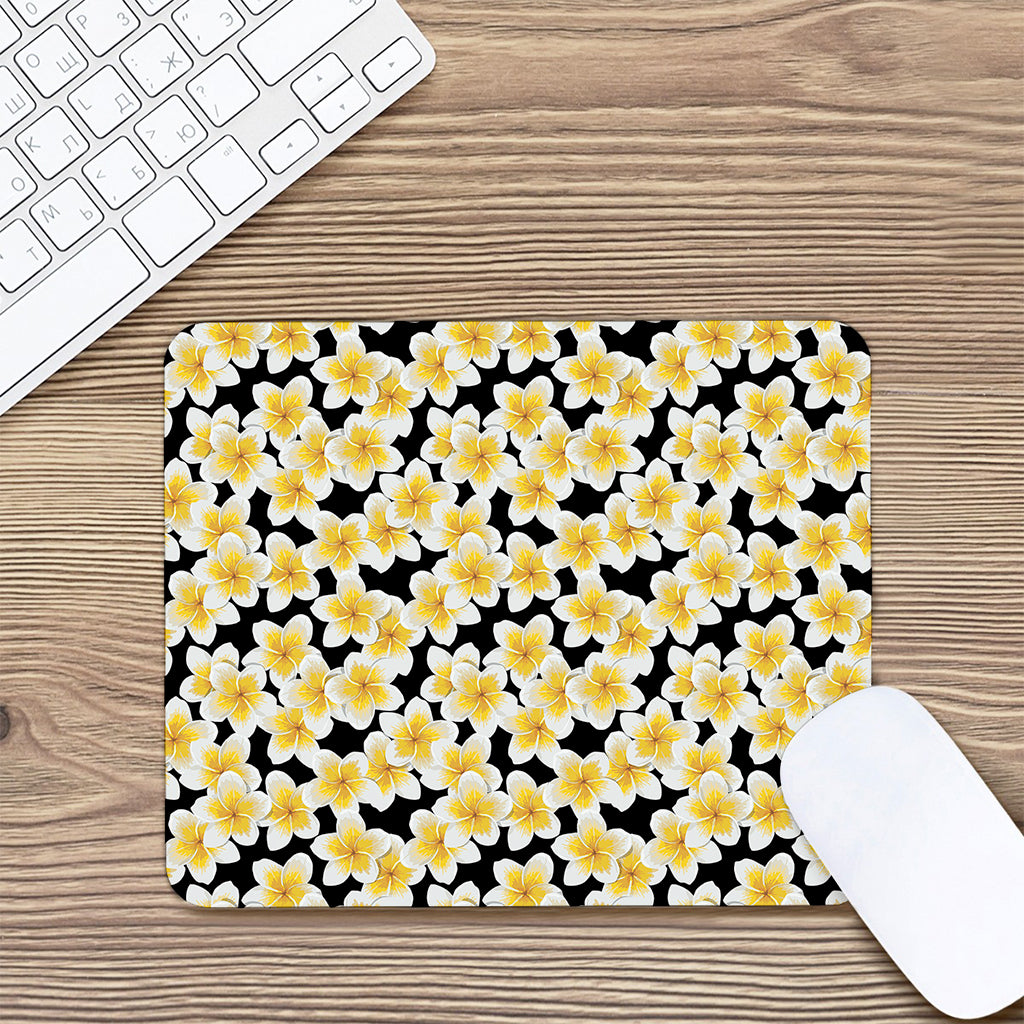 White And Black Frangipani Pattern Print Mouse Pad