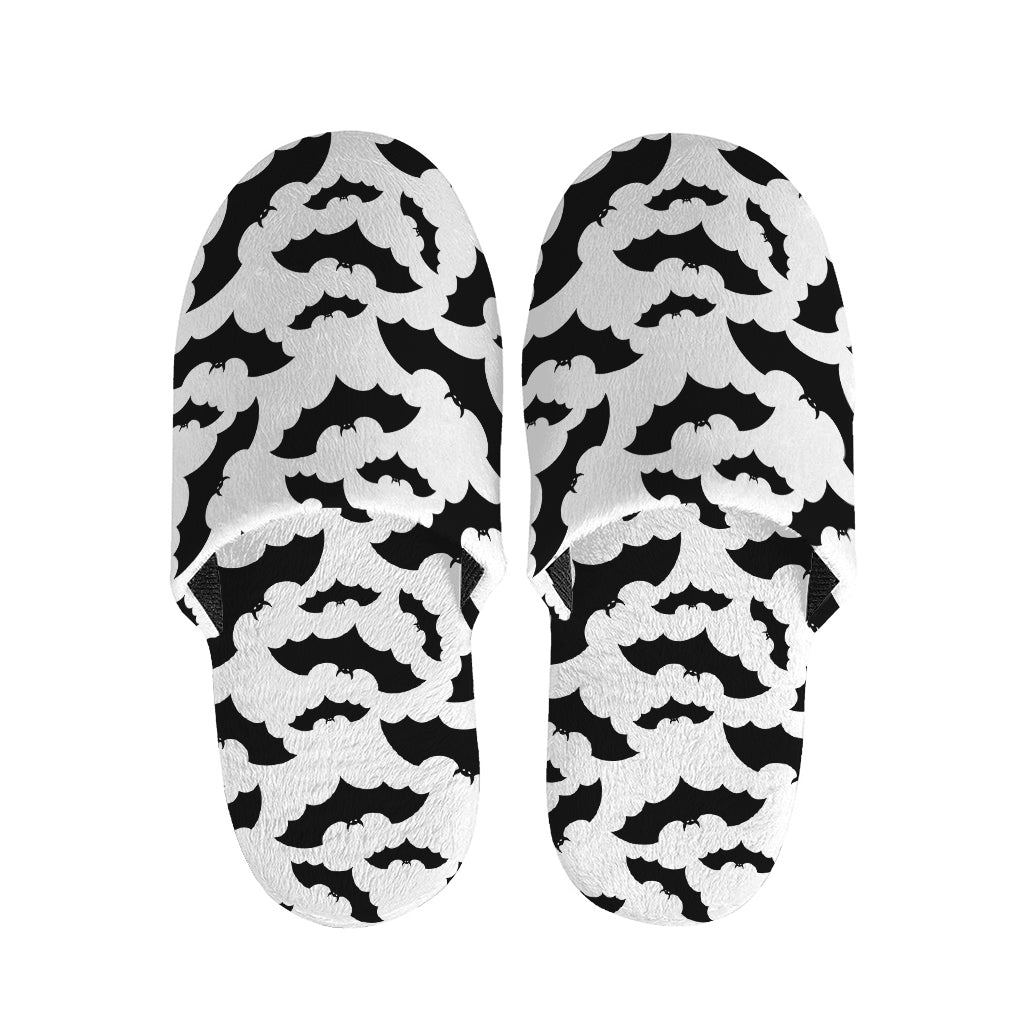 White And Black Halloween Bat Print Slippers
