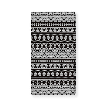 White And Black Knitted Pattern Print Baby Crib Sheet