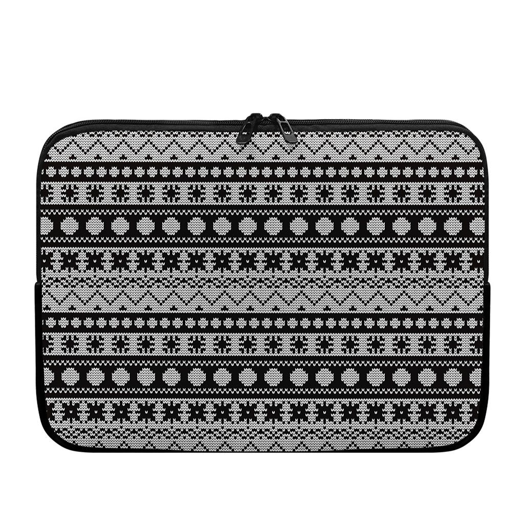 White And Black Knitted Pattern Print Laptop Sleeve