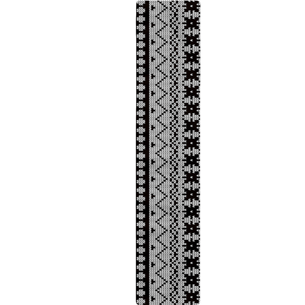 White And Black Knitted Pattern Print Table Runner