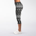 White And Black Knitted Pattern Print Women's Capri Leggings