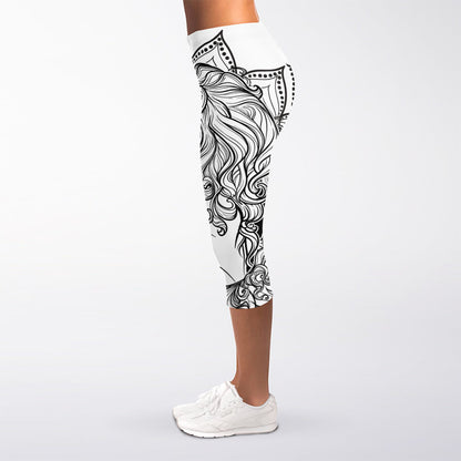 White And Black Leo Sign Print Women's Capri Leggings