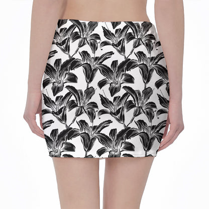 White And Black Lily Pattern Print Pencil Mini Skirt