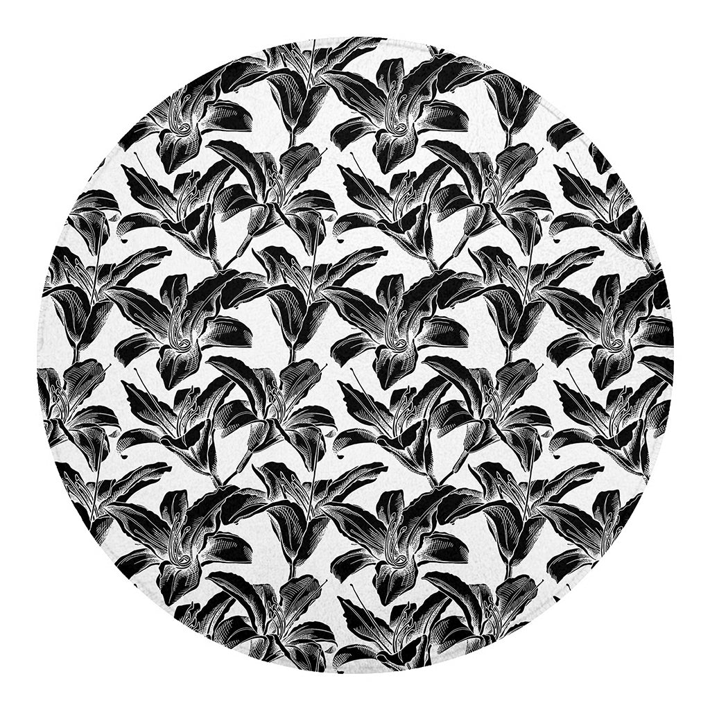 White And Black Lily Pattern Print Round Blanket