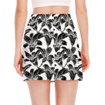 White And Black Lily Pattern Print Side Slit Mini Skirt