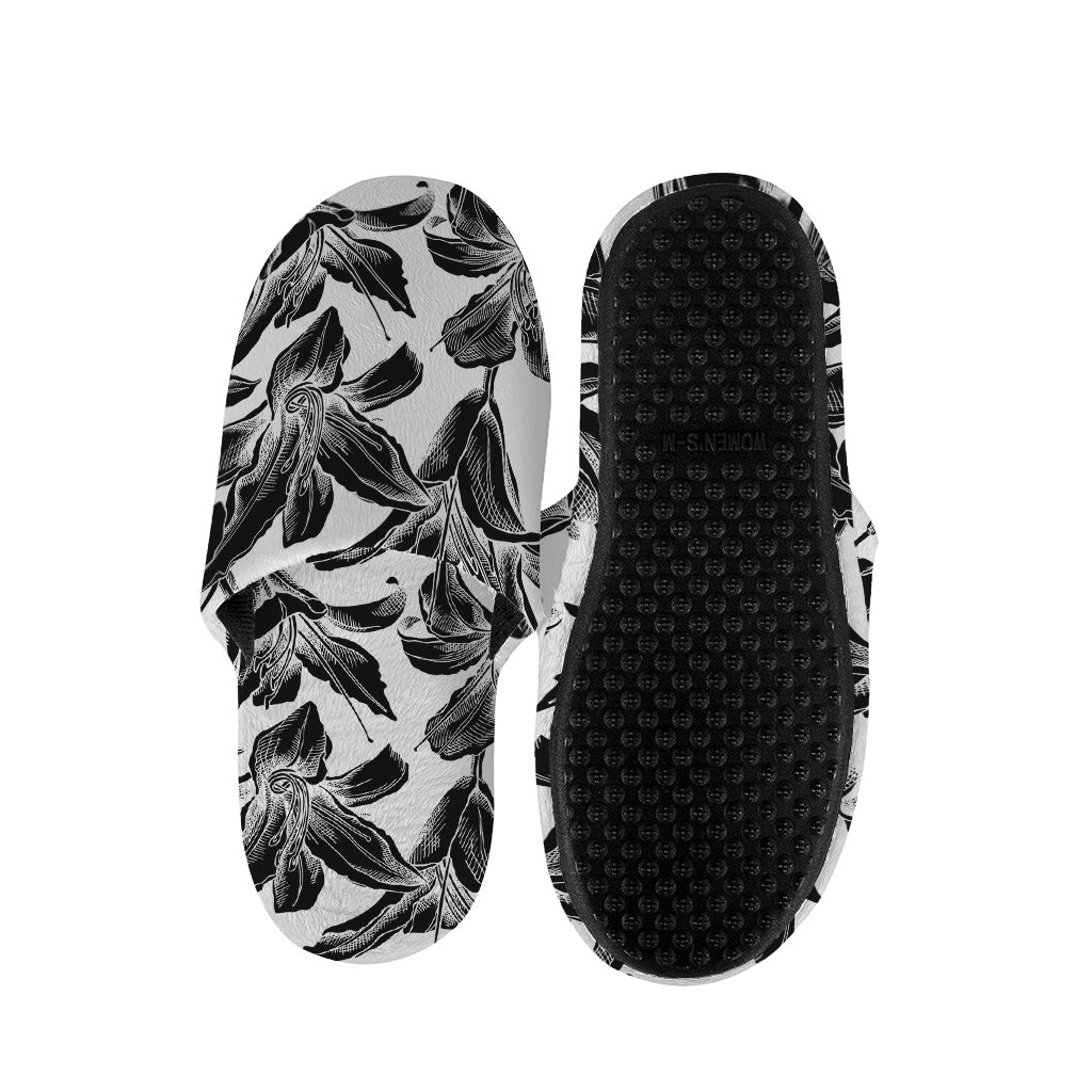 White And Black Lily Pattern Print Slippers