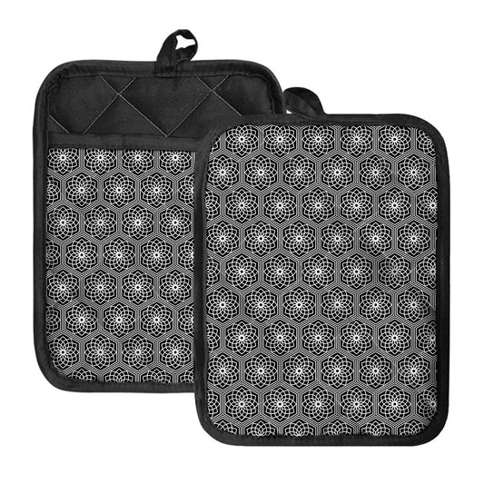 White And Black Lotus Pattern Print Pot Holders With Pocket