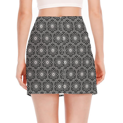 White And Black Lotus Pattern Print Side Slit Mini Skirt