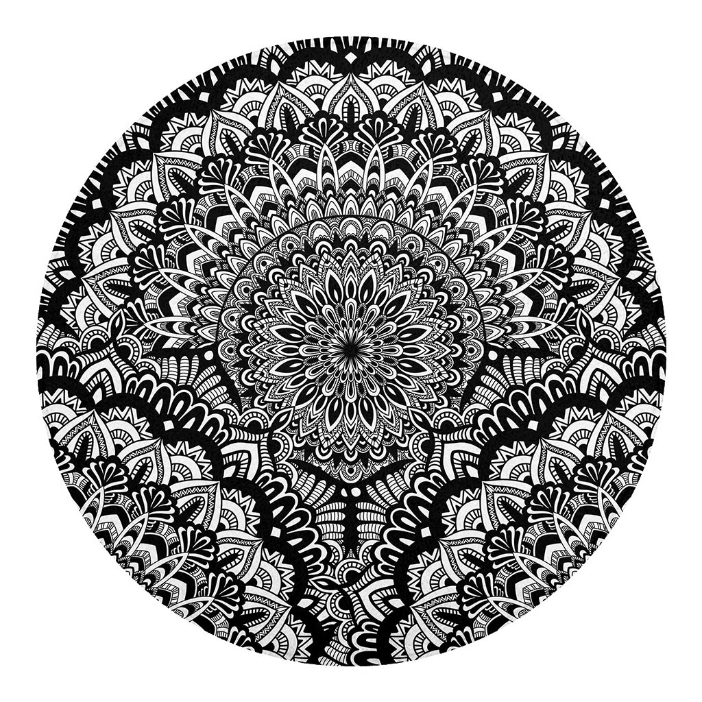 White And Black Mandala Print Round Blanket