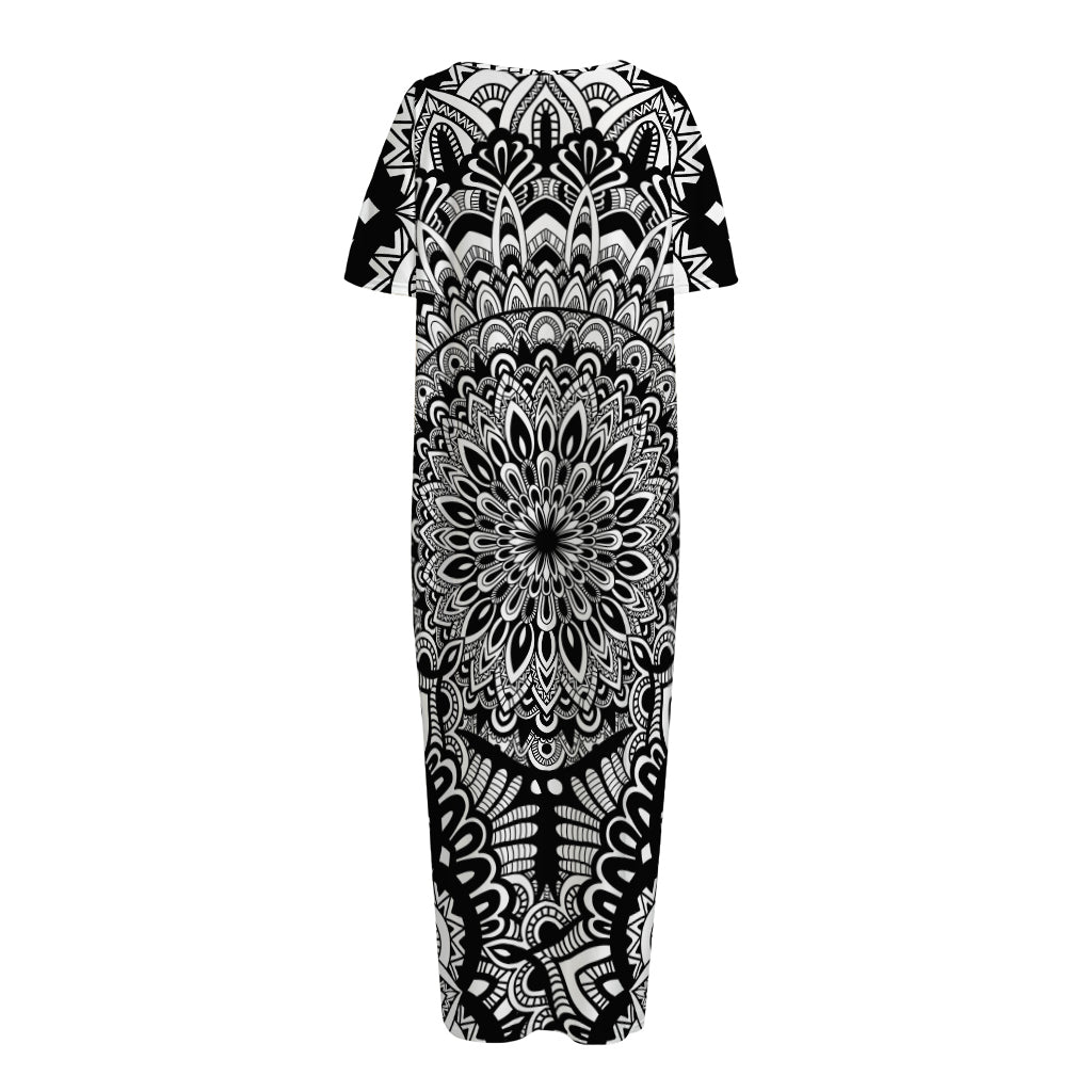 White And Black Mandala Print Short Sleeve Long Nightdress