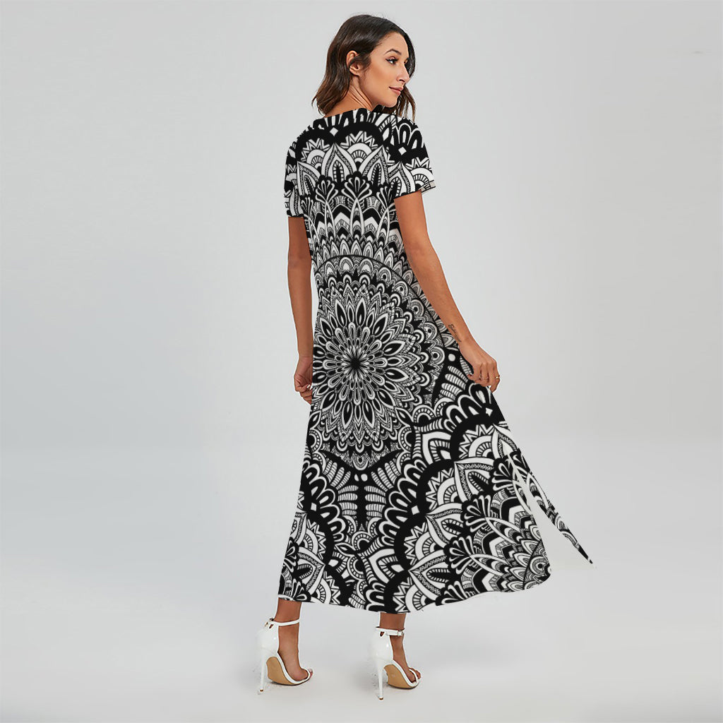 White And Black Mandala Print Short Sleeve Maxi Dress