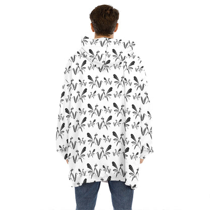 White And Black Mantis Pattern Print Hoodie Blanket