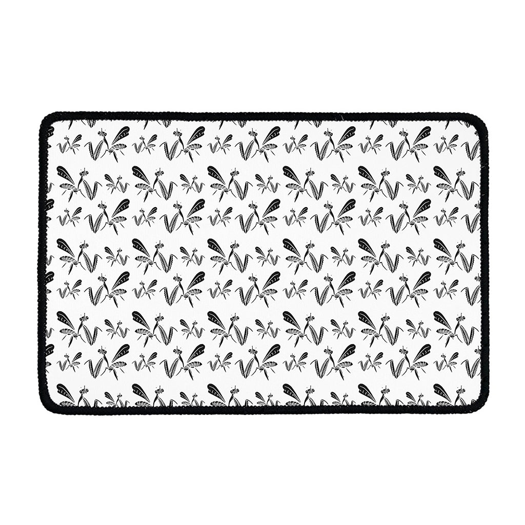 White And Black Mantis Pattern Print Kitchen Mat