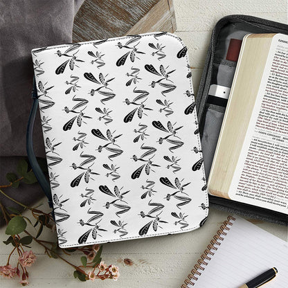 White And Black Mantis Pattern Print Leather Bible Cover