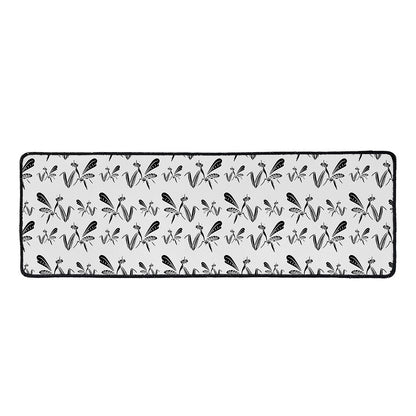 White And Black Mantis Pattern Print Long Kitchen Mat